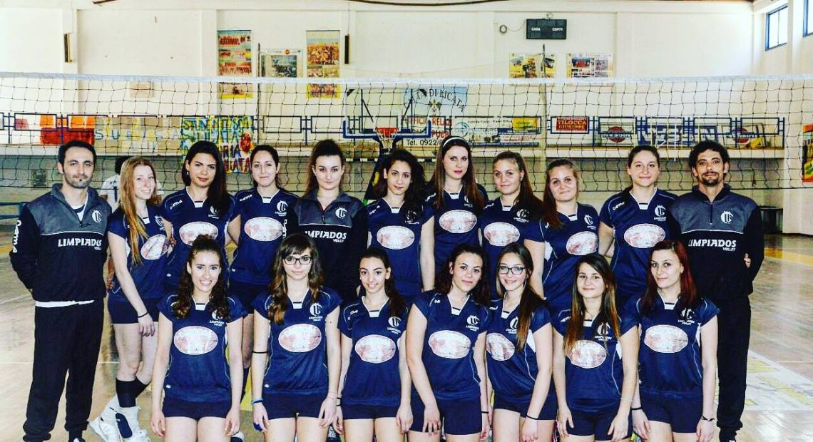 Foto della squadra femminile di pallavolo Limpiados Volley